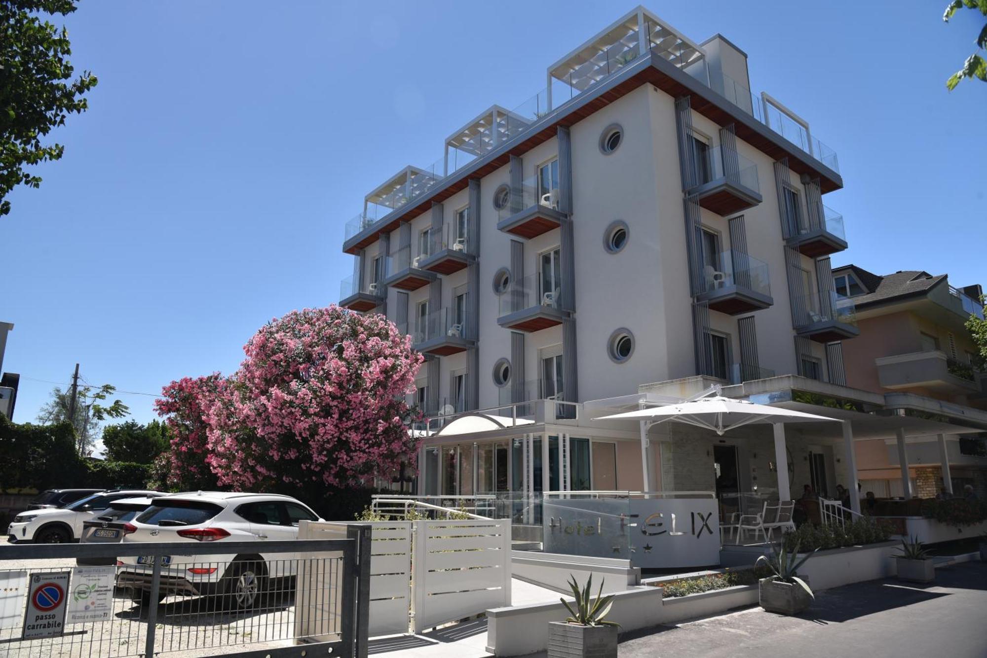 Hotel Felix Rimini Bagian luar foto